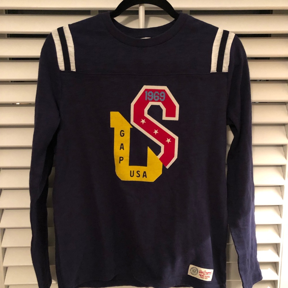 Gap Graphic long sleeve shirt